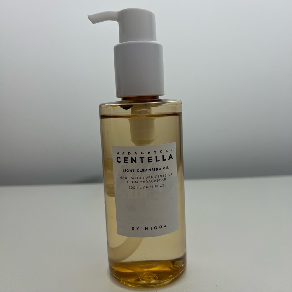 SKIN1004 Centella Light Cleansing Oil 200ml NWOB